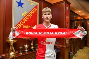 Voša misli na budućnost, potpisao Jović